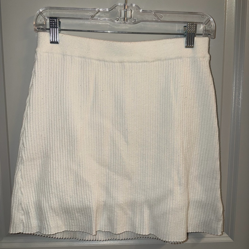 Donating soon- WILLOW & WIND Ribbed Knit Skirt